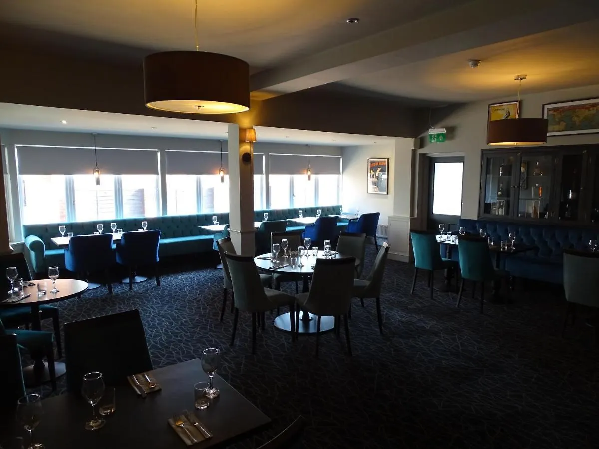 The Beeches Hotel & Leisure Club Уэст-Бриджфорд 4*,