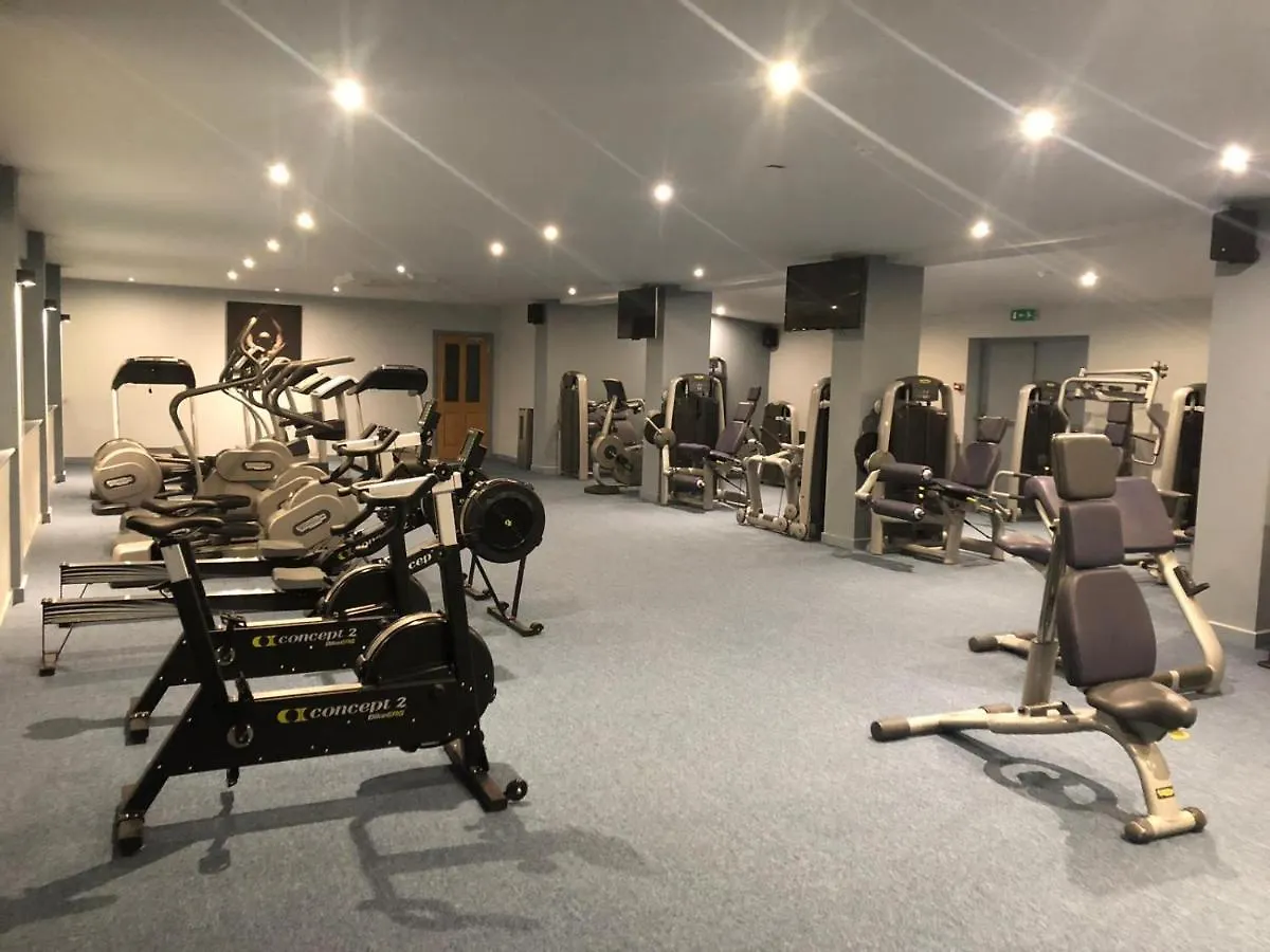 The Beeches Hotel & Leisure Club Уэст-Бриджфорд 4*,